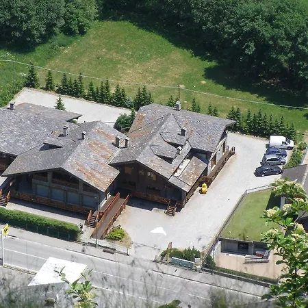 In Near Lifts شقة *