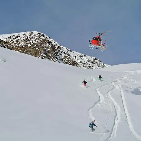 In Near Lifts شقة