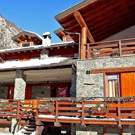 In Near Lifts Antey-Saint-André