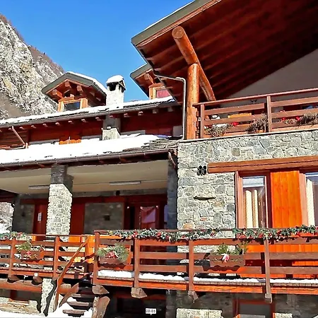 In Near Lifts Antey-Saint-André