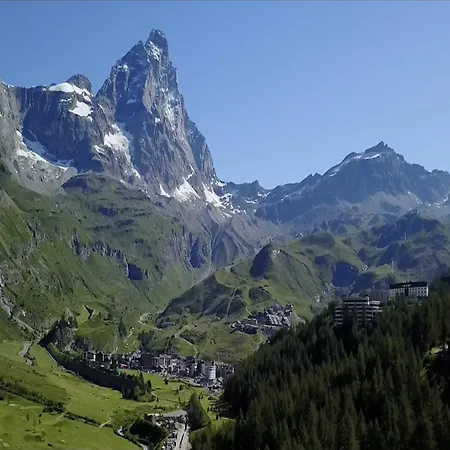 In Near Lifts Antey-Saint-André